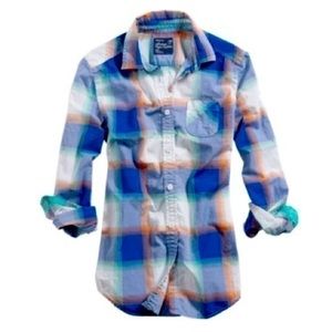 American Eagle Outfitters Plaid Button Down Shirt